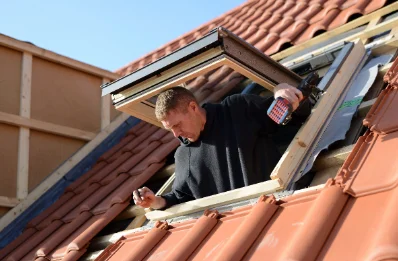 Pose de fenêtres de toit Velux à Fontaines-Saint-Clair
